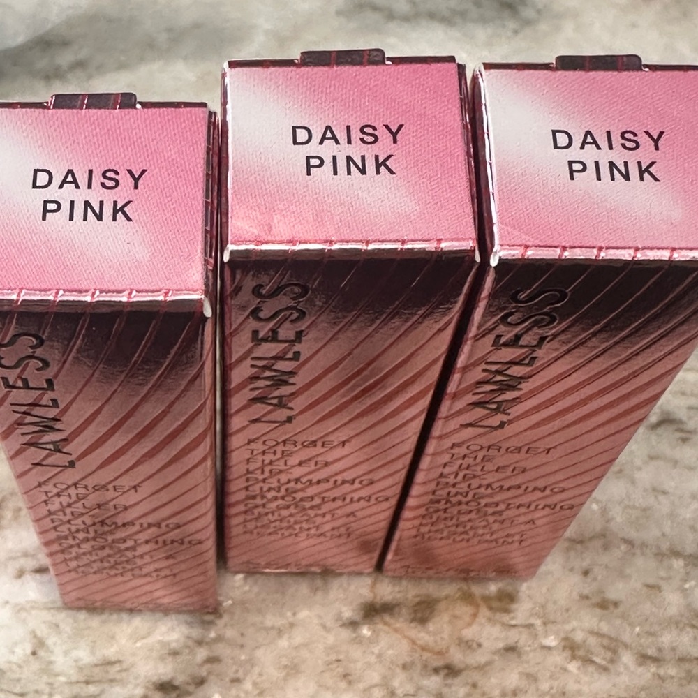 LAWLESS Lip Plumping Gloss Trio in Daisy Pink